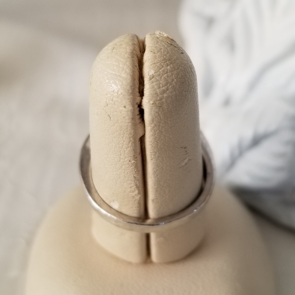 Sapphire Blue Crystal & Marcasite Ring Size 7 - Picture 8 of 11